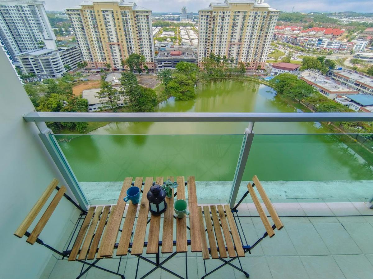 ג'והור בהרו -Lake View- Mount Austin Ikea Toppen 10 Mins - B116 מראה חיצוני תמונה